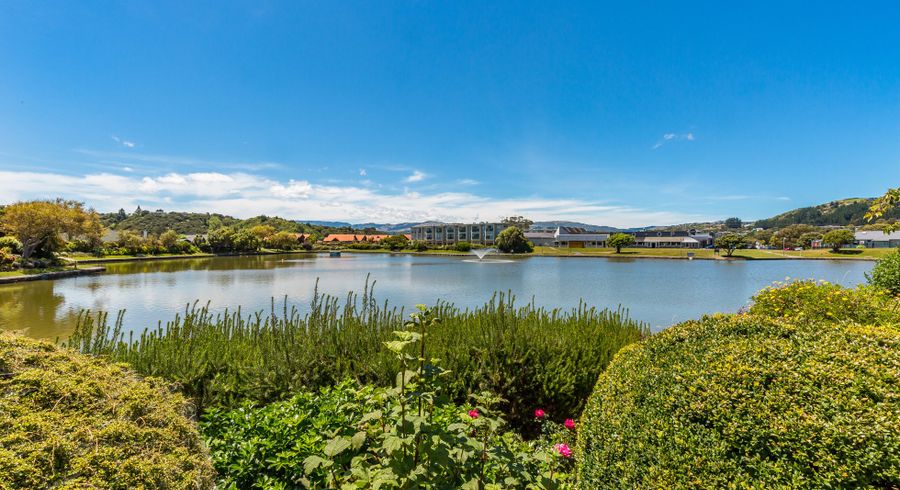  at 3 Lakeside Villas, WHITBY, PORIRUA