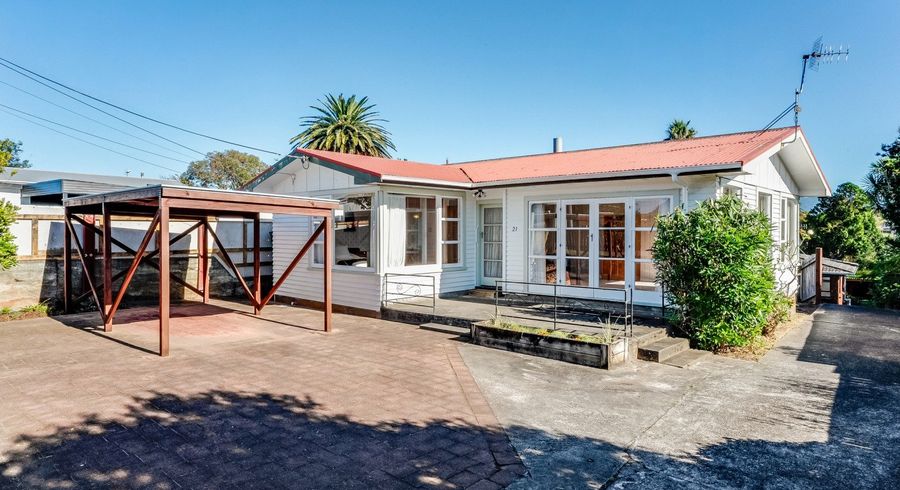  at 21 Gray Avenue, Paraparaumu Beach, Kapiti Coast, Wellington