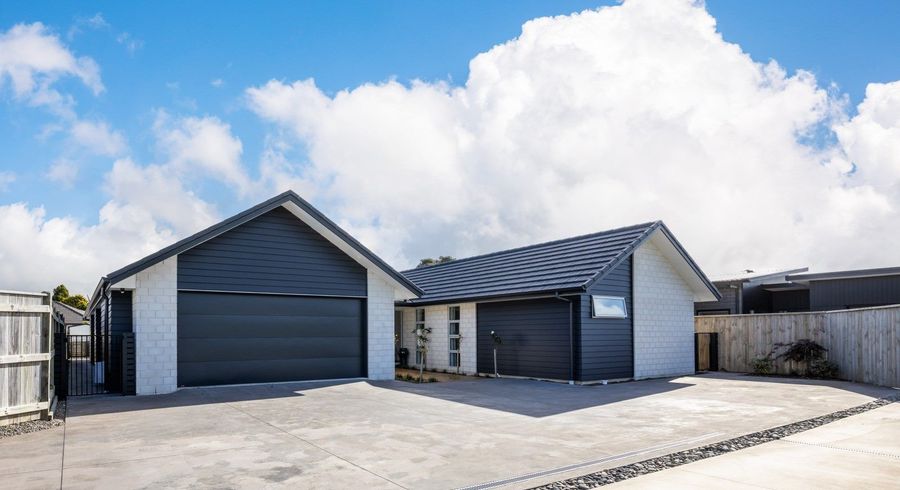  at 7 Tupare Place, Highlands Park, New Plymouth