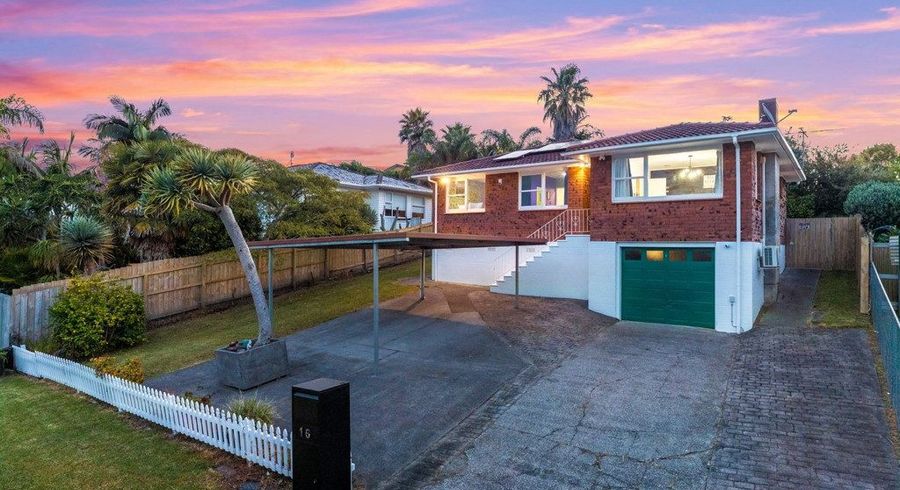  at 16 Thornlow Street, Glendene, Waitakere City, Auckland