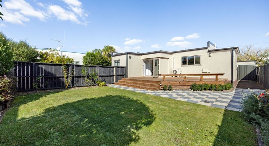  at 11 Park Terrace, Hamilton Central, Hamilton