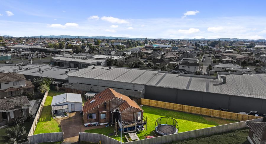  at 6 Albert Road, Manukau, Manukau City, Auckland