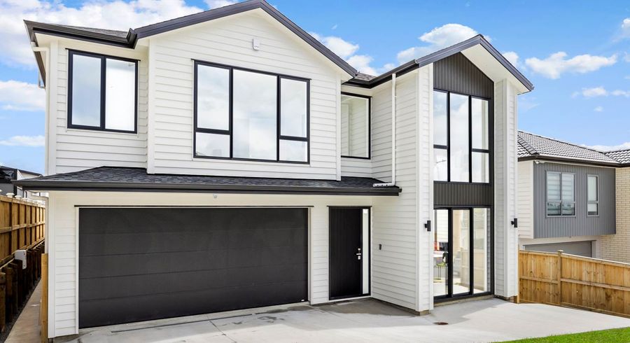  at 15 Aklander Rise, Flat Bush, Auckland