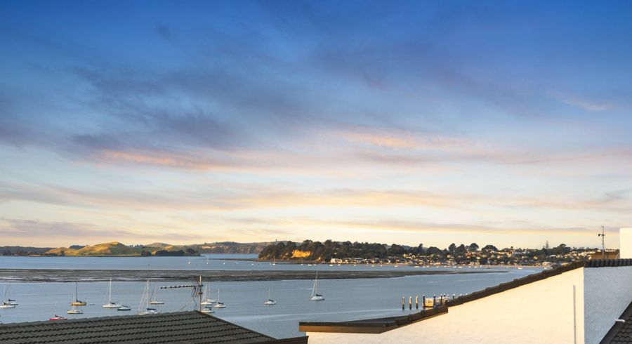  at 1/22 Falstaff Place, Half Moon Bay, Manukau City, Auckland