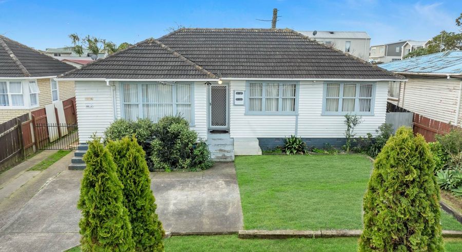  at 30 Plumley Crescent, Mangere, Manukau City, Auckland