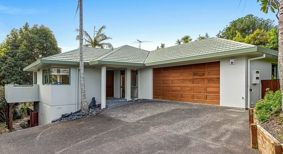  at 2/67 Arran Road, Browns Bay, North Shore City, Auckland