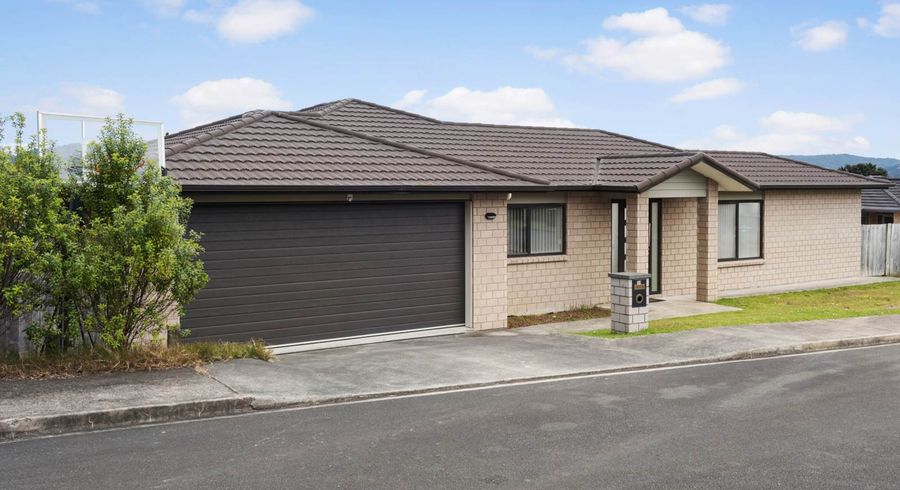  at 101 Rangeview Road, Sunnyvale, Auckland