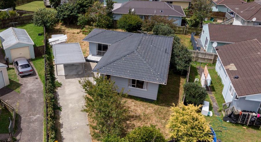  at 5 De Bloge Place, Clendon Park, Manukau City, Auckland