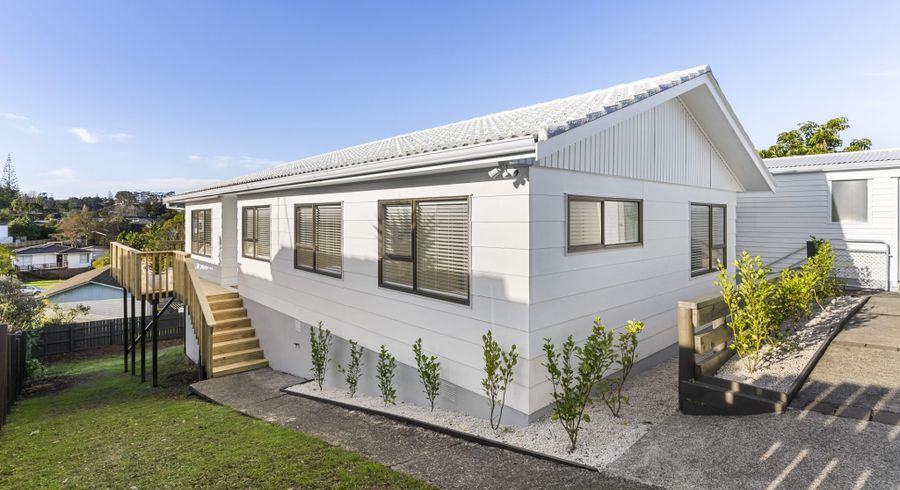  at 39 Cockayne Crescent, Sunnynook, Auckland