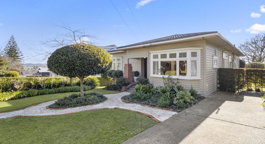  at 38 Grande Avenue, Mount Albert, Auckland