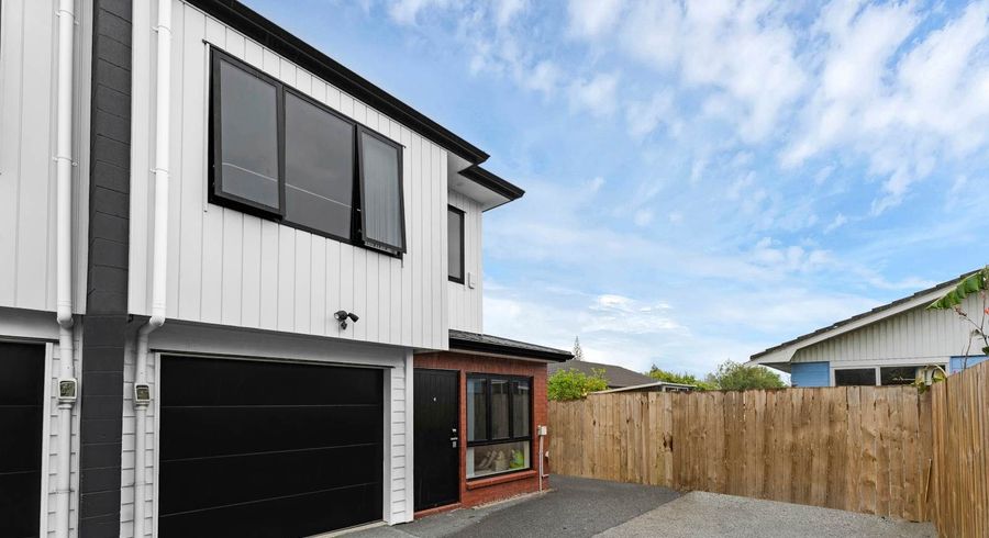  at 10D Benton Place, Manurewa, Manukau City, Auckland