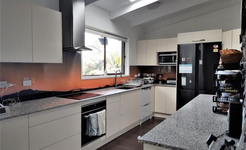  at 806 Beach Road, Browns Bay, Auckland