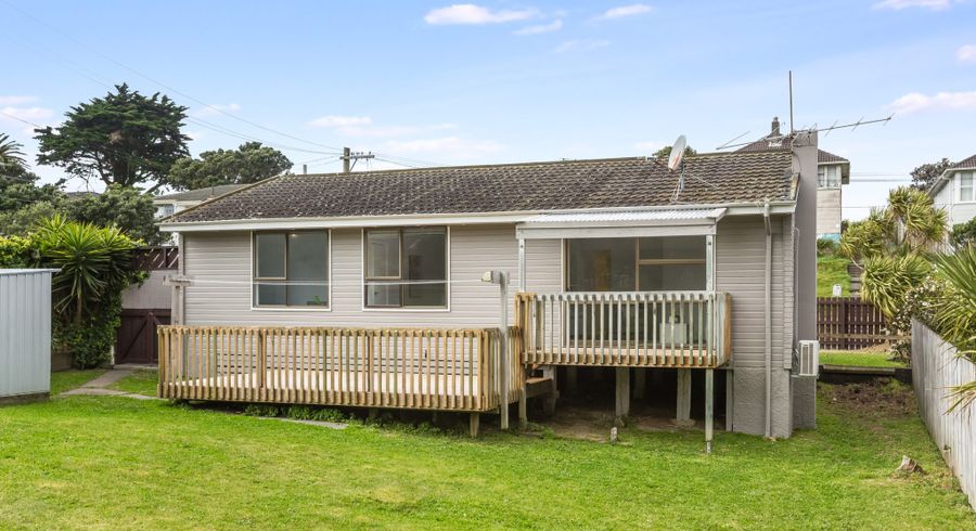  at 18 Taupiri Crescent, Titahi Bay, Porirua