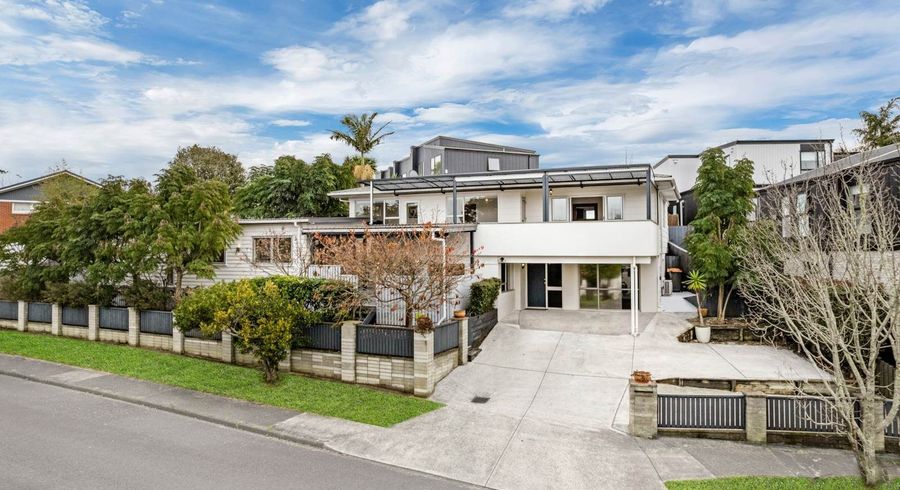  at 4 Bacot Place, Howick, Manukau City, Auckland