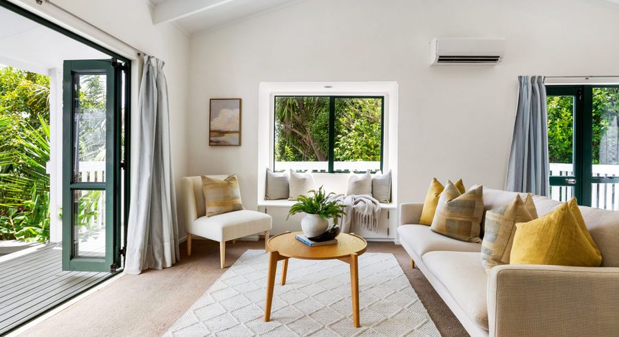  at 2/143 Rangatira Road, Beach Haven, North Shore City, Auckland