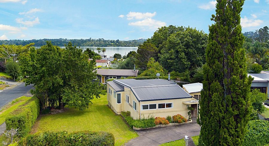  at 28 Ferry Parade, Herald Island, Waitakere City, Auckland