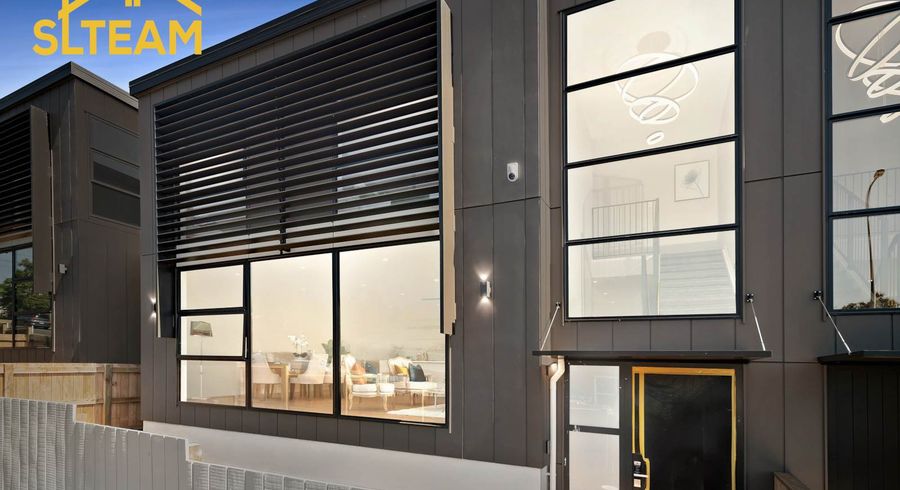  at 2/90 Hillsborough Road, Hillsborough, Auckland
