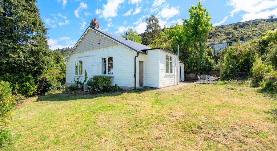  at 18 Wanaka Street, Ravensbourne, Dunedin