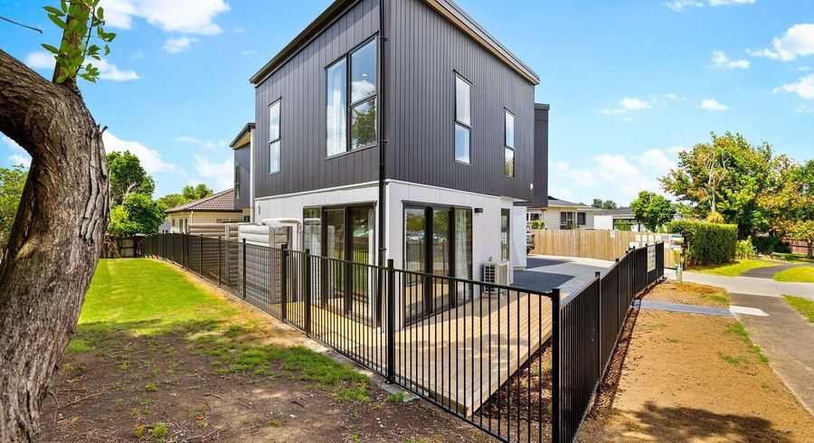  at 1/20 Blanche Way, Half Moon Bay, Manukau City, Auckland