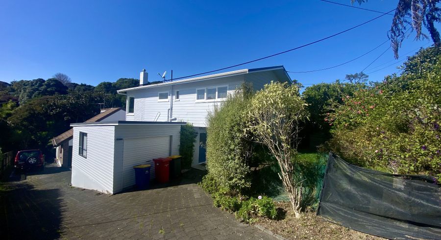  at 8A Gray Crescent, Torbay, North Shore City, Auckland