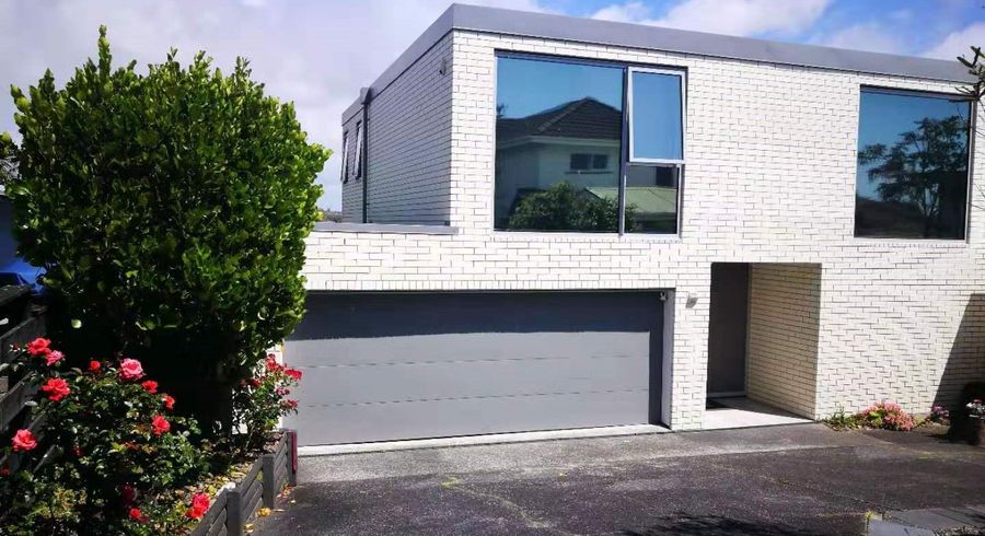  at 1/14 Rothesay Bay Road, Rothesay Bay, Auckland