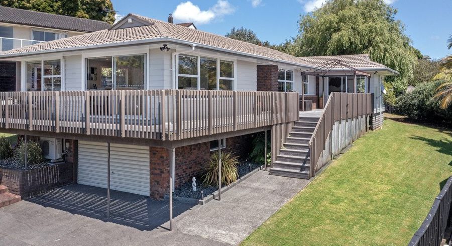  at 14 Pickwick Parade, Mellons Bay, Auckland
