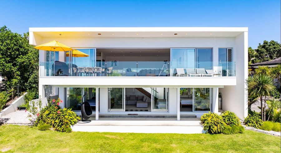  at 4 Breadalbane Place, Langs Beach, Waipu