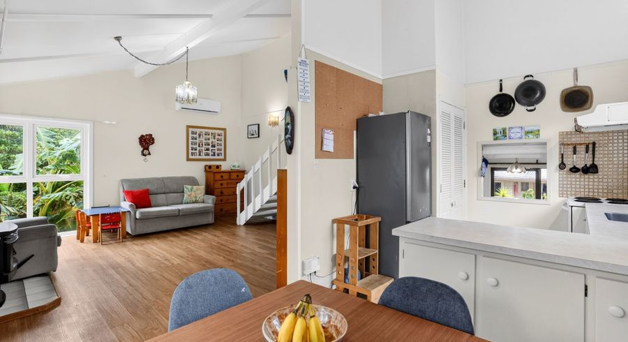  at 2/39 Brunton Place, Glenfield, North Shore City, Auckland