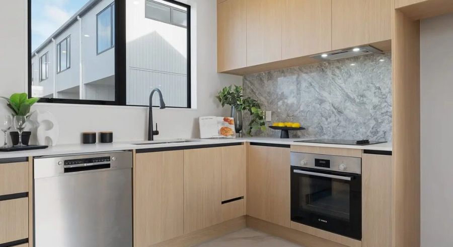  at 2/113 Te Atatu Road , Te Atatu South, Waitakere City, Auckland