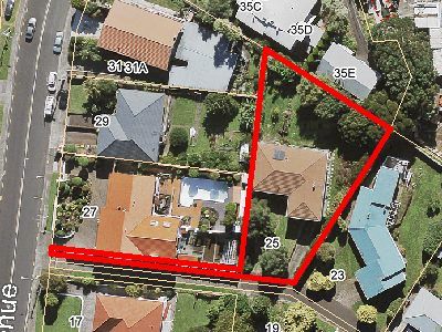  at 25 Warren Avenue, Three Kings, Auckland