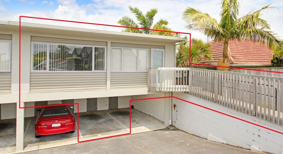  at 2/14 Waipa Street, Birkenhead, Auckland