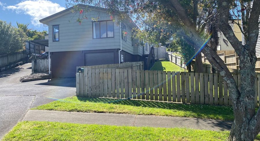  at 42 Sandgate Avenue, Botany Downs, Auckland