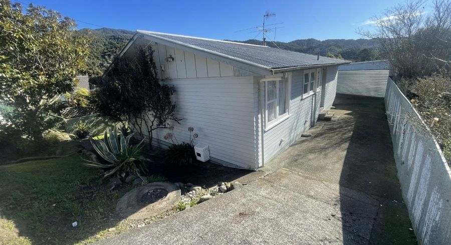  at 4 Parenga St, Wainuiomata, Lower Hutt, Wellington