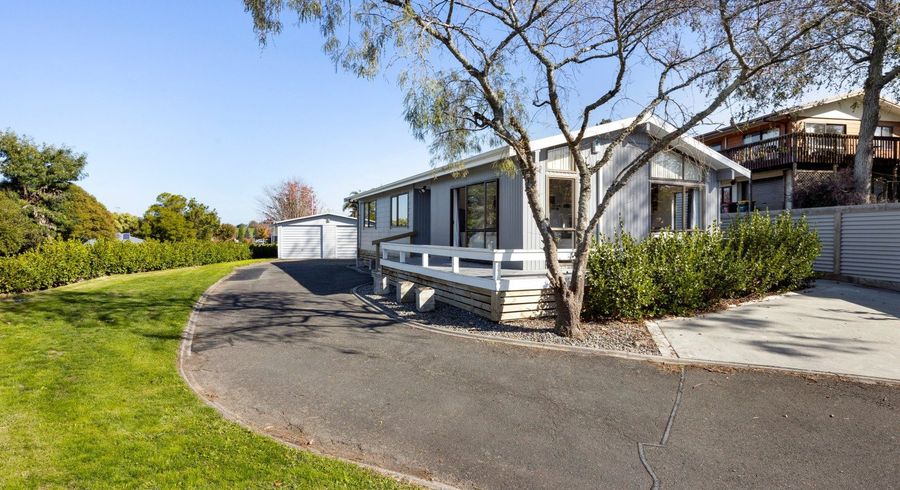  at 205 Newcastle Road, Grandview Heights, Hamilton