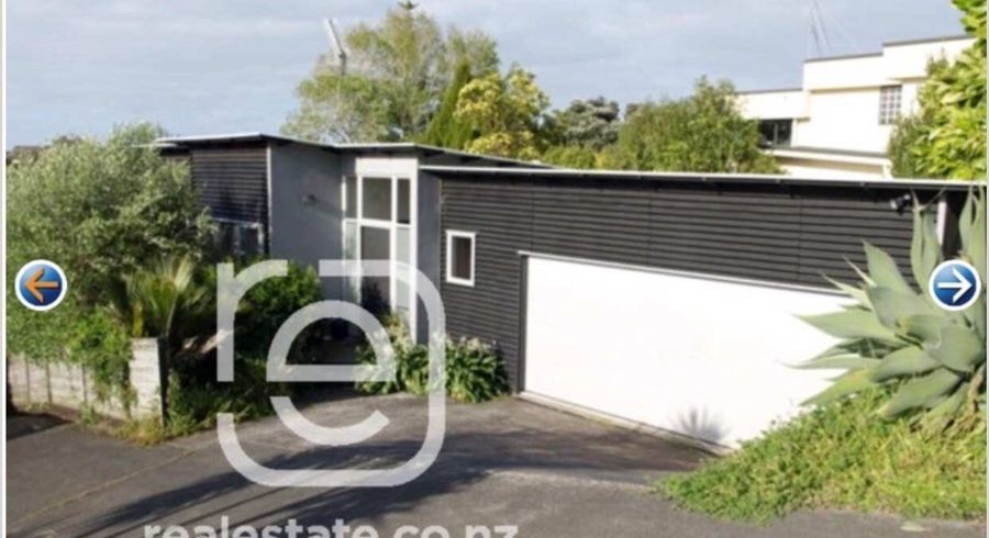  at 657 Beach Rd, Rothesay Bay, North Shore City, Auckland
