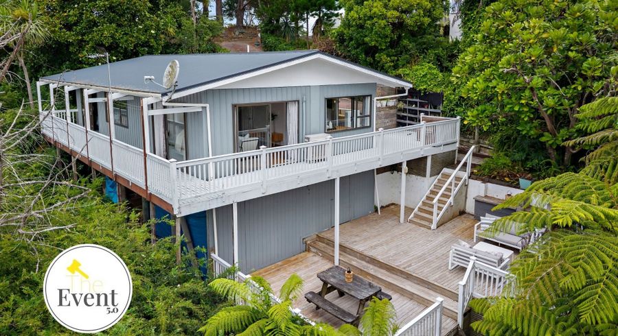  at 990 East Coast Road, Torbay, North Shore City, Auckland