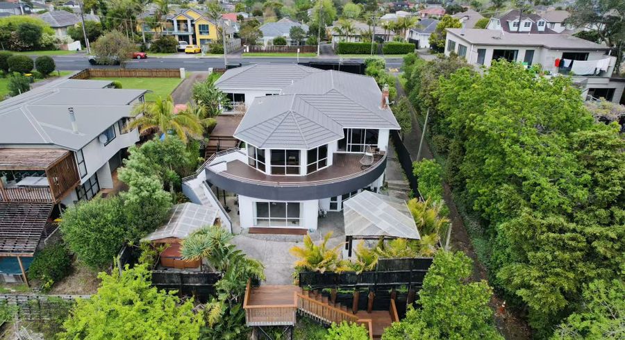  at 21 Bleakhouse Road, Mellons Bay, Manukau City, Auckland