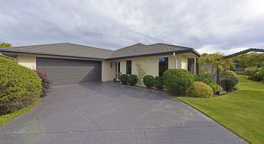  at 6 Coolspring Way, Redwood, Christchurch