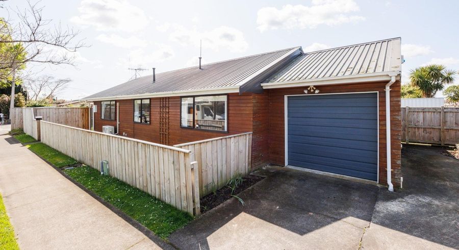  at 237 Vogel Street, Roslyn, Palmerston North