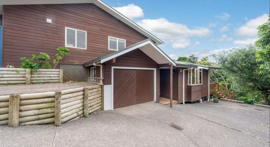  at 18 Gibson Place, Mellons Bay, Manukau City, Auckland