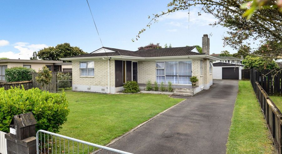  at 264 Sandwich Road, St Andrews, Hamilton