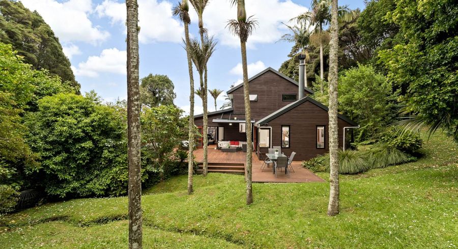  at 17 Dee Place, Torbay, Auckland