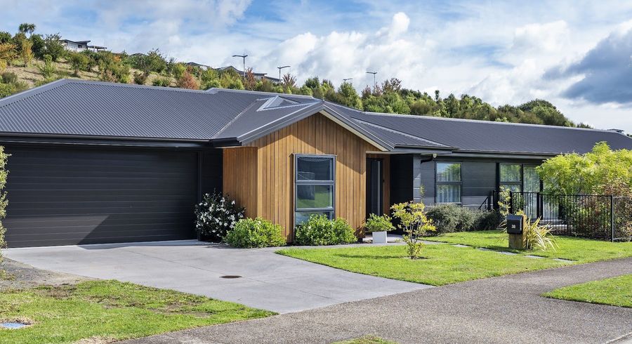  at 38 Pakanga Grove, Pyes Pa, Tauranga