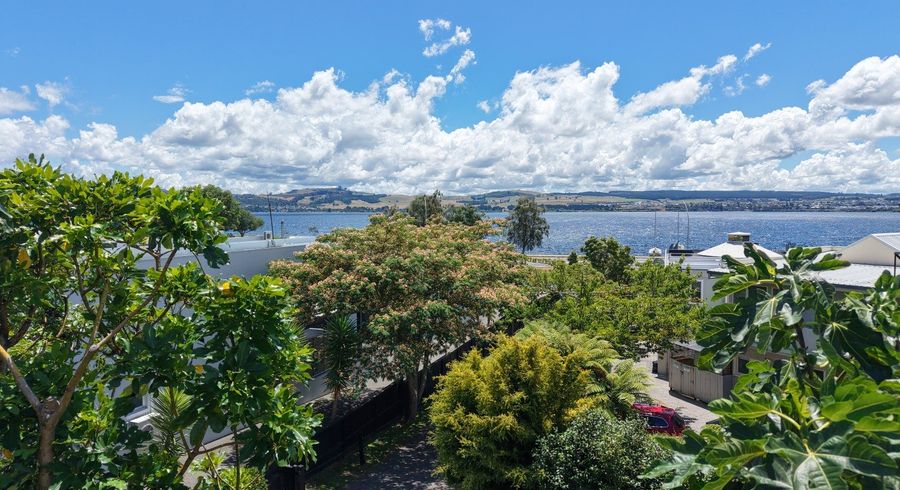  at 358 Lake Terrace, Two Mile Bay, Taupo, Waikato