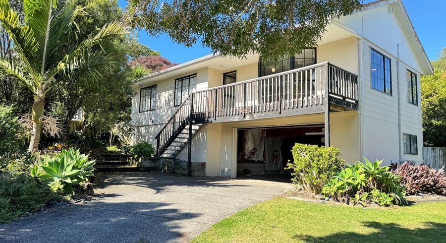  at 18 Sunward Rise, Glenfield, North Shore City, Auckland