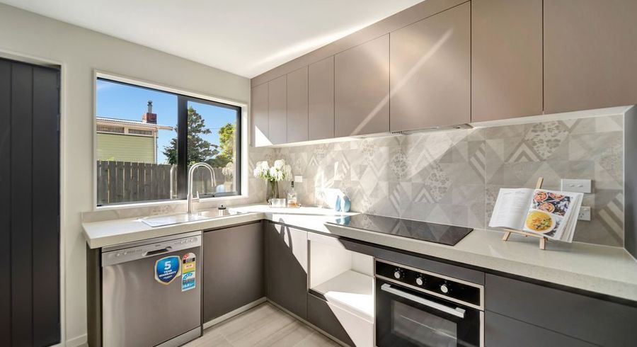  at 12/106 Triangle Road, West Harbour, Waitakere City, Auckland