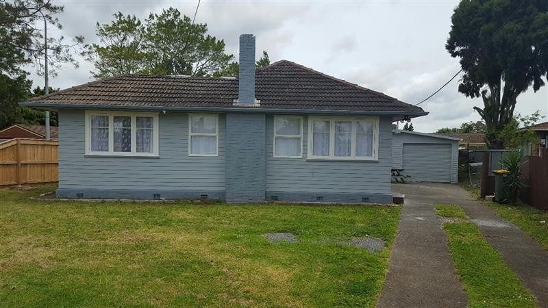  at 9 Norval Street, Henderson, Waitakere City, Auckland