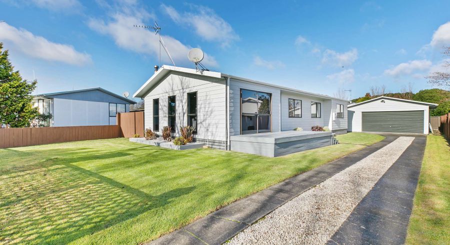  at 5 Sequoia Place, Pukete, Hamilton
