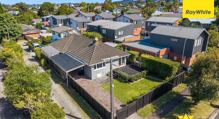  at 1/12 Miro Street, New Lynn, Waitakere City, Auckland