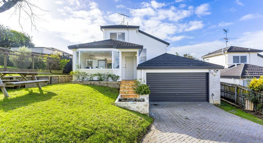 at 1/17 Kells Place, Botany Downs, Auckland